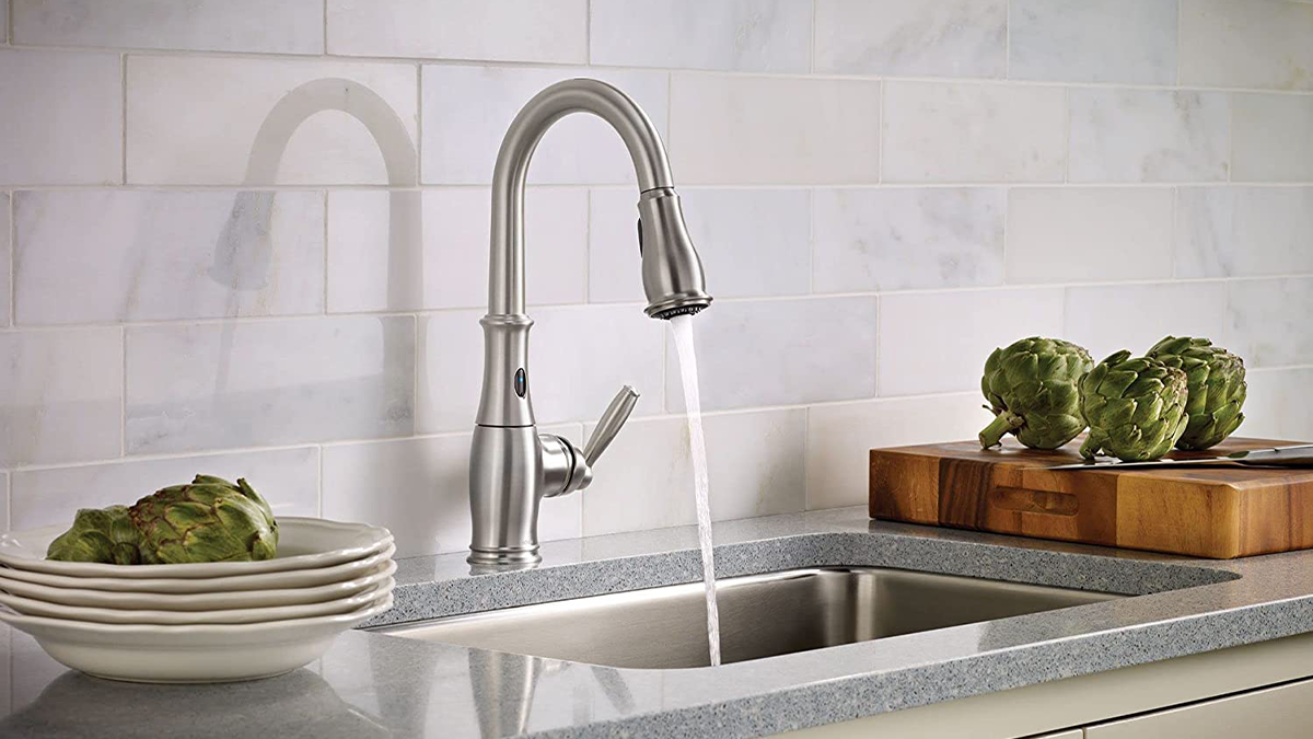 The Benefits of Touchless Plumbing Fixtures For Your Home